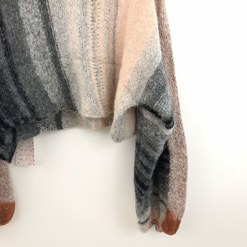 NWT Free People Cloud Kicker Stripe Crop Sweater - Picture 7 of 8